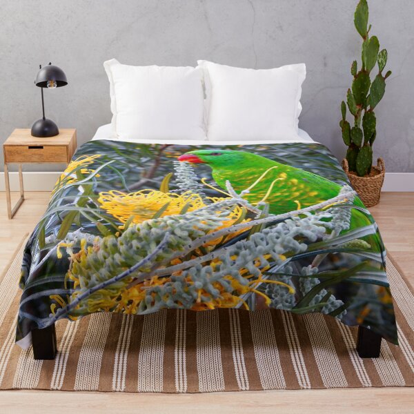 Item preview, Lori de pecho escamoso en grevillea designed and sold by Mark Grimsley.