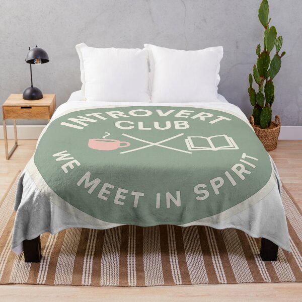 Aperçu de l'œuvre Introvert Club créée et vendue par Rue Market.