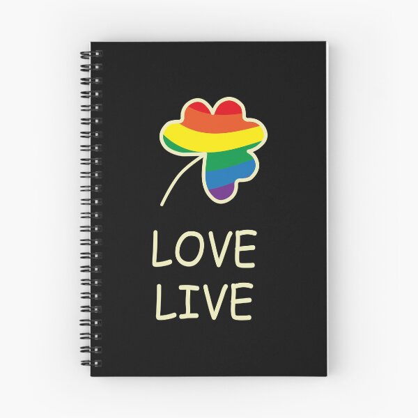 Artikelvorschau, Regenbogenkleeblatt mit Text Love Live symbolisiert LGBT-Stolz, Gleichheit, Frieden und Freiheit entworfen und verkauft von All-Of-Art.