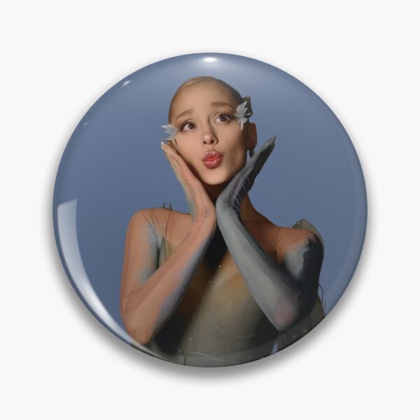 Artikelvorschau, ariana grande performance at met gala entworfen und verkauft von aricloudz.