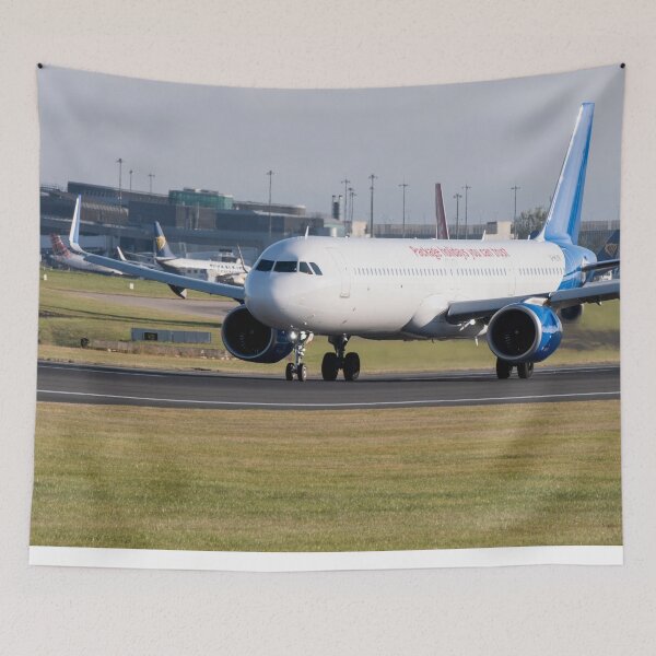 Artikelvorschau, Jet2 Airbus A321 G-HLYK MAN nach AGP entworfen und verkauft von Skyframe Aviation.