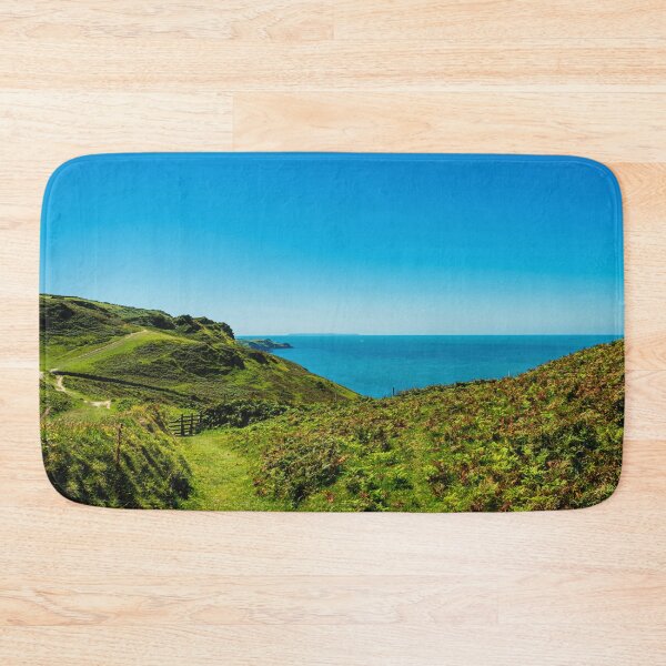 Artikelvorschau, Blau und Grün, ein Blick auf Lundy – Ilfracombe, North Devon. entworfen und verkauft von Love where you live.
