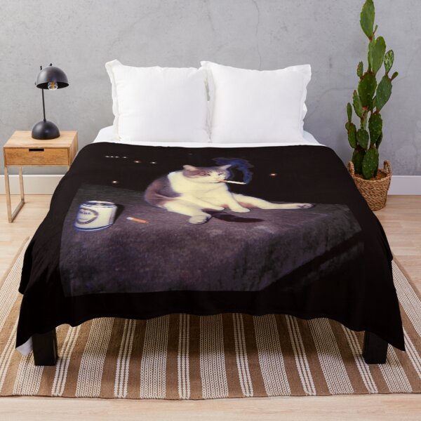 Aperçu de l'œuvre T-shirt drôle de chat fumeur avec un chaton fumeur créée et vendue par jarmarcussevag.