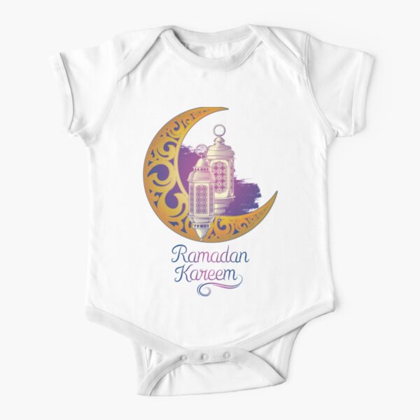 ¿Buscas una camiseta de Ramadán / ropa de Ramadán / accesorios de Ramadán? - ¡Hola musulmanes! ¡Hemos llegado! Ordene sus productos de Ramadán ahora Body de manga corta para bebé