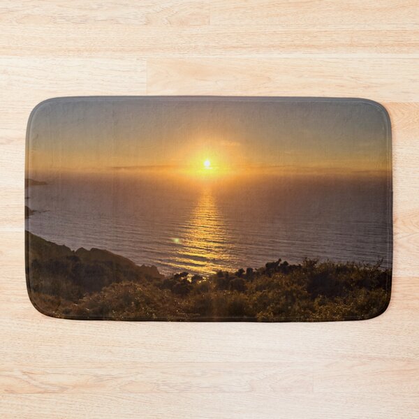 Artikelvorschau, Sonnenuntergang auf den Torrs: Ilfracombe, Nord-Devon. entworfen und verkauft von Love where you live.