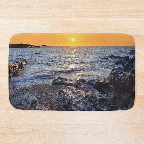 Artikelvorschau, Sonnenuntergang am Strand von Wildersmouth – Ilfracombe, North Devon. entworfen und verkauft von Love where you live.