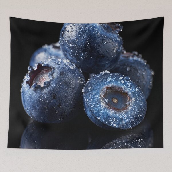 Artikelvorschau, Gezuckerte Mitternachtsblaubeeren entworfen und verkauft von ArgentoArt.