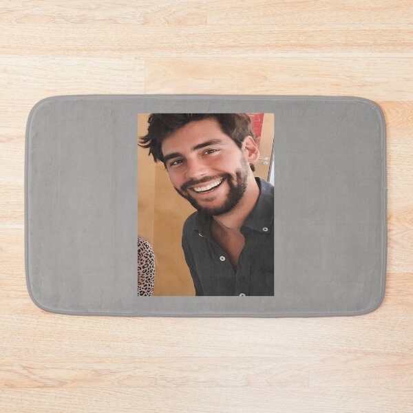 Aperçu de l'œuvre Alvaro-Soler-Mignon créée et vendue par JeffrPalma.
