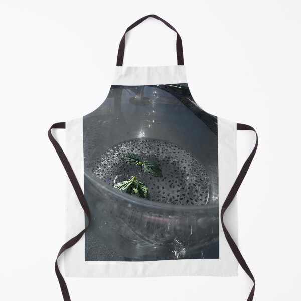 Item preview, Healthy, Drink , „Erfrischendes Getränk – Wasser mit Chiasamen und Minze“: „Refreshing Drink – Water with Chia Seeds and Mint“ designed and sold by Yaroplanner.
