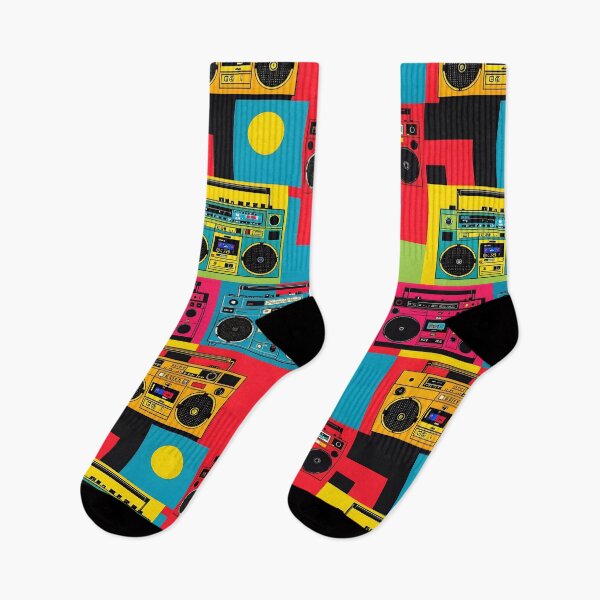 Artikelvorschau, Boombox Bauhaus – Retro-Boombox-Muster im Bauhaus-Pop-Art-Stil entworfen und verkauft von WhimsicalThredz.