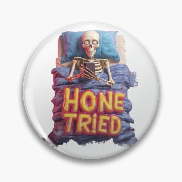 Artikelvorschau, Knochenmüdes Skelett im Bett | Lustiges Halloween T-Shirt entworfen und verkauft von AlexLineArt.
