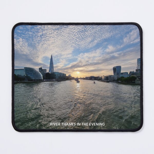 Artikelvorschau, Blick auf die Themse von The Shard. entworfen und verkauft von Dinasshop.