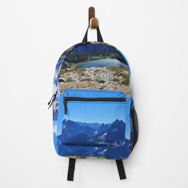 Artikelvorschau, Bergkamm-Aussicht mit See und sanften Gipfeln entworfen und verkauft von MilesToHike.