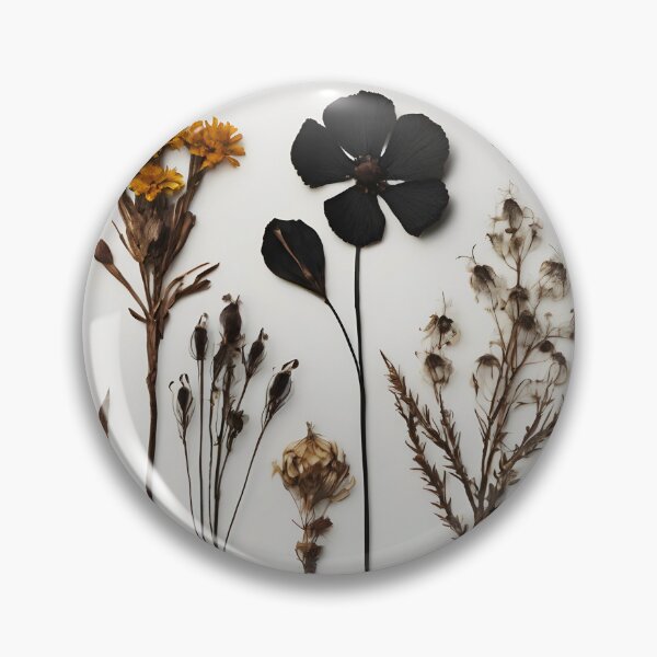 Artikelvorschau, Gepresste Wildblumen und Gräser – Dunkle Herbst-Botanische Collage entworfen und verkauft von EmeraldeaArt.