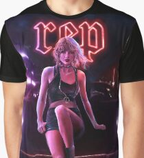 GLOW QUEEN Graphic T-Shirt