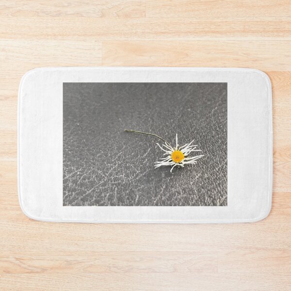 Item preview, „Getrocknete Gänseblümchen auf der Erde – Natur im Detail“: „Dried Daisies on the Ground – Nature in Detail“ designed and sold by Yaroplanner.