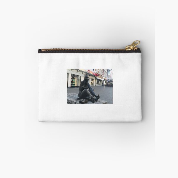 Item preview, «زن، نماد قدرت» 	•	 „Frau – Symbol der Stärke“ 	•: „Woman – Symbol of Strength“  Beschreibun): designed and sold by Yaroplanner.