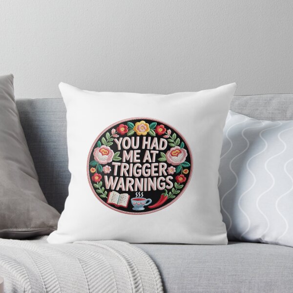 Artikelvorschau, You Had Me At The Trigger Warning – Gothic Book Lover Design entworfen und verkauft von Love Between Pages.