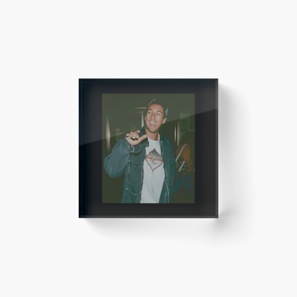 Item preview, Adam Sandler Adultos Adam Sandler designed and sold by Aliciaordonezs.