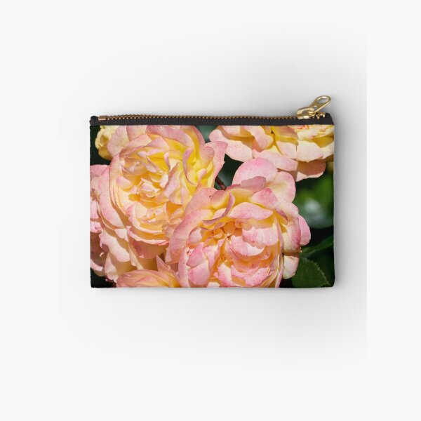 Artikelvorschau, Nelken. Rosen der Spätsommerserie Nummer 1 entworfen und verkauft von Jouko Lehto Photography.