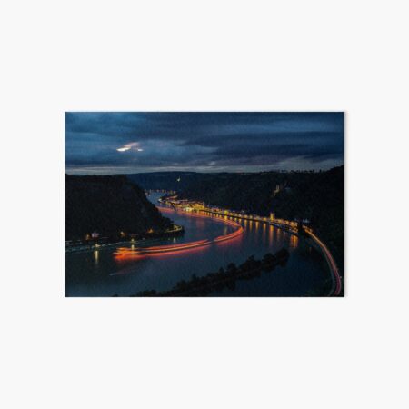 Artikel-Vorschau von St. Goarshausen am Mittelrhein in der blauen Stunde, designt und verkauft von tommyb87.