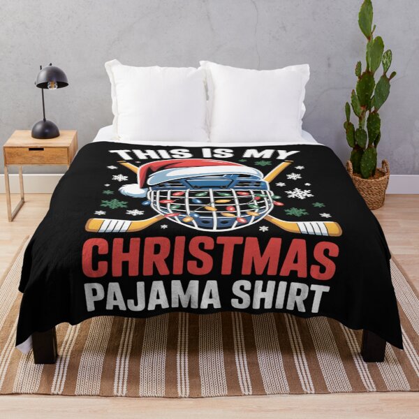 Artikelvorschau, Mein Weihnachts-Hockey-Pyjama-Shirt mit Helm und Weihnachtsmann für Herren und Jungen entworfen und verkauft von clothesy7.
