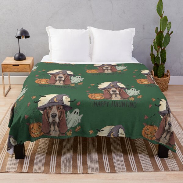 Artikelvorschau, Bloodhound Happy Haunting - Hundehexen-Design entworfen und verkauft von Too Kool Designing .