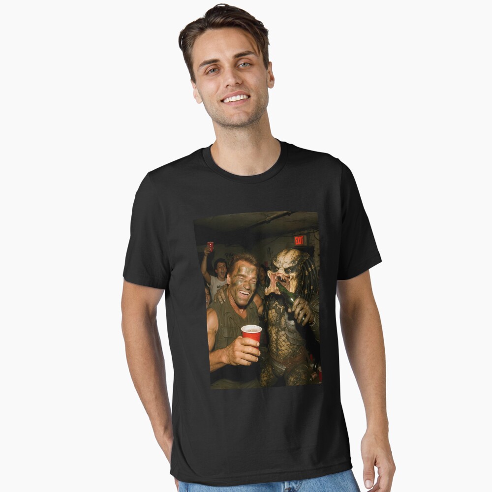 Arnold Schwarzenegger  The Predator - A Candid Paparazzi-Style Photo Oversized T-Shirt