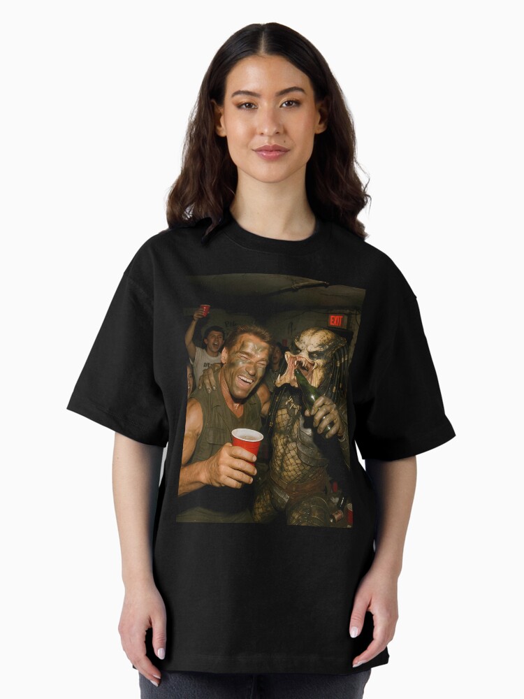 Arnold Schwarzenegger  The Predator - A Candid Paparazzi-Style Photo Oversized T-Shirt