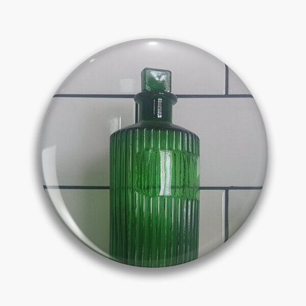 Artikelvorschau, Grüne Glasflaschen entworfen und verkauft von Designs by Helen.