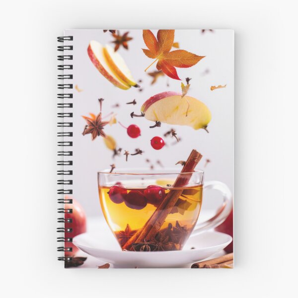 Artikelvorschau, Herbsttee mit Apfelscheiben, Preiselbeeren, Gewürzen, fallenden Zutaten in der Tasse, KI-generiert entworfen und verkauft von dvoevnore.