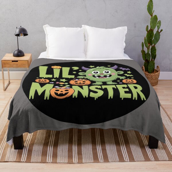 Aperçu de l'œuvre Le Monstre Câlin : Un adorable motif d'Halloween, parfait pour les tout-petits. Pour les fêtes d'Halloween. créée et vendue par Grang Art Artistic Designs.