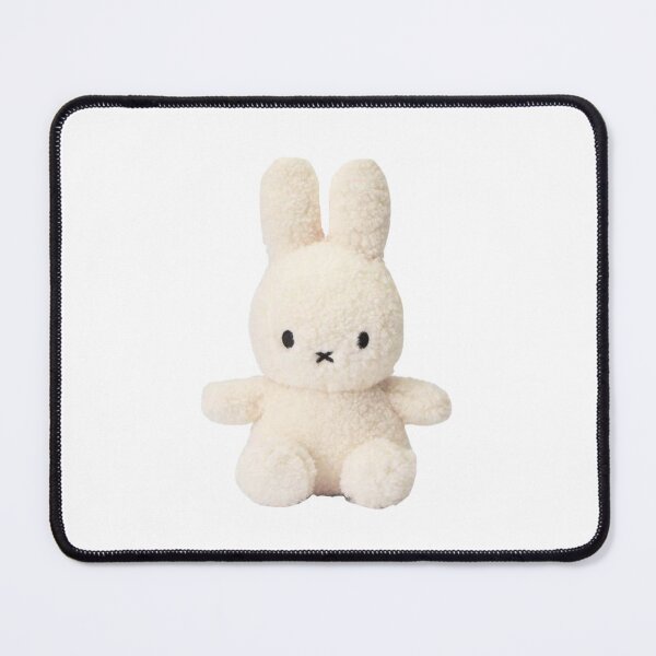 Aperçu de l'œuvre Peluche Miffy créée et vendue par Ashweed.