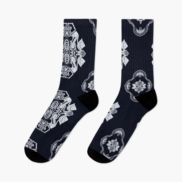 Artikelvorschau, Indigo monochrome geometrische Mandala Ikat nahtloses Muster entworfen und verkauft von Fadalazznaz.