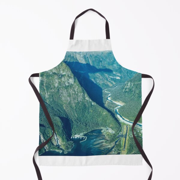 Artikelvorschau, Milford Sound, Neuseeland, Luftaufnahme entworfen und verkauft von Charles Kosina.