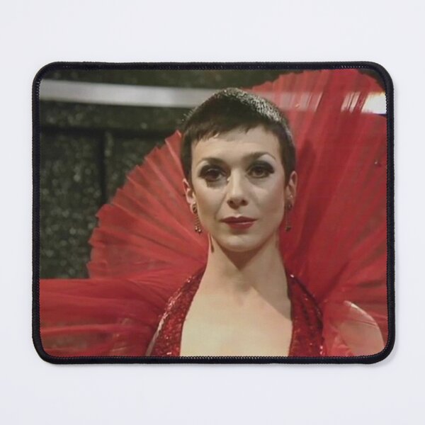 Artikelvorschau, Blake 7 Servalan Rotes Kleid entworfen und verkauft von Miss Mindy's Boutique.