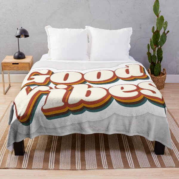 Aperçu de l'œuvre Retro Style Good Vibes Text créée et vendue par Junovirex.