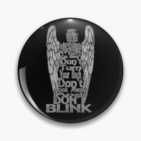 Artikelvorschau, Don't Blink Essential T-Shirt entworfen und verkauft von traceyjamiedap.