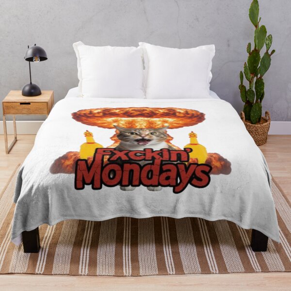 Item preview, Angry Cat Screaming, Mondays, Mondays suck, funnyfits70, Humor, Funny, retro, vintages, funny quotes, animal humor, designed and sold by FunnyFits70.