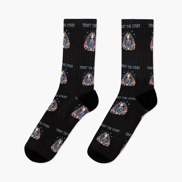 Artikelvorschau, Vertraue den Sternen – Kosmisches Tarot & Astrologie Shirt entworfen und verkauft von Maggiepeshop.