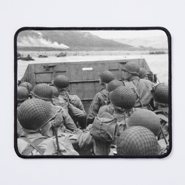 Artikelvorschau, Amerikanische Truppen landen am 6. Juni 1944 im Rahmen der Operation Overlord in der Normandie, Frankreich, am Omaha Beach. entworfen und verkauft von Delinquent Doll.