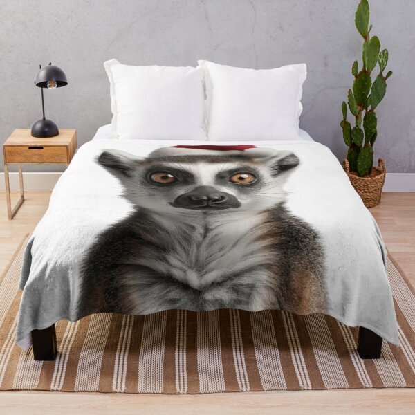Artikelvorschau, Lemur mit Weihnachtsmütze – Festliches Lemur-Weihnachtsdesign entworfen und verkauft von LazyOwlStore.