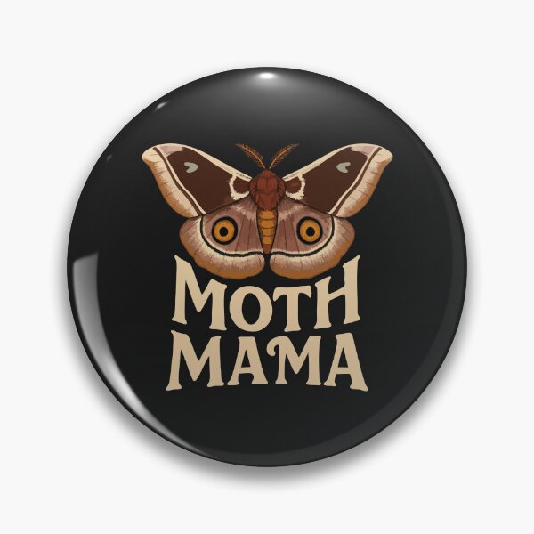 Artikelvorschau, Moth Mama – Pfauenspinner Design für Mottenliebhaberinnen entworfen und verkauft von Print-Zoo.