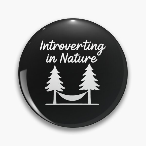 Artikelvorschau, Introvertiert in der Natur Lustiges Hängematten-Camping-Shirt entworfen und verkauft von Lethorian.