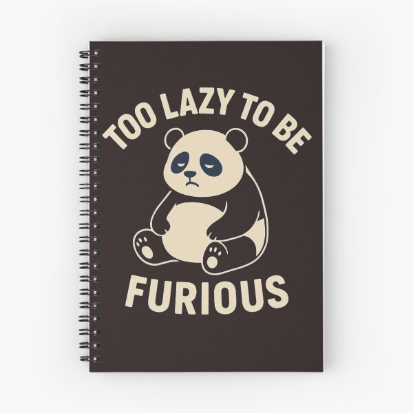 Aperçu de l'œuvre T-shirt humoristique « Panda paresseux » | Typographie « Trop paresseux pour être furieux » | Illustration humoristique de panda mignon pour les amoureux des animaux créée et vendue par KDesignCrafts.