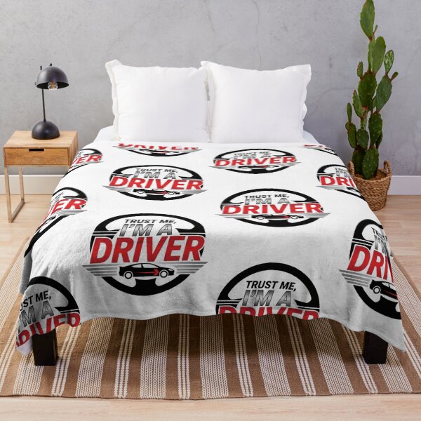 Artikelvorschau, Trust Me I'm a Driver – Lustiges Geschenk für Auto-Enthusiasten, Autorad entworfen und verkauft von LuxeGraphix.