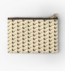 art : magritte - çeci n’est pas une pipe Studio Pouch