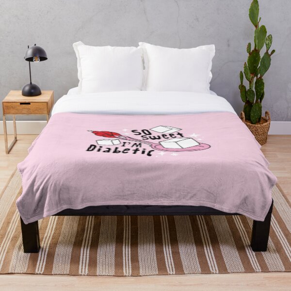 Artikelvorschau, So süß – Retro-rosa Löffel mit Zuckerwürfel-Illustration – Diabetes-Humor entworfen und verkauft von HotFluff.
