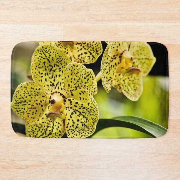 Artikelvorschau, Gelb gesprenkelte Orchidee mit spektakulären schwarzen Mustern entworfen und verkauft von franck380.
