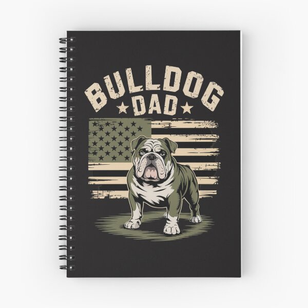 Aperçu de l'œuvre Silhouette de papa bouledogue anglais fier avec drapeau camouflage américain créée et vendue par Ikwalima.